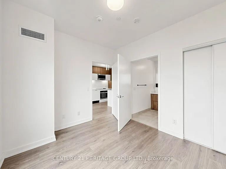 8888 Yonge St #718 — Photo 28