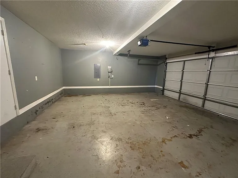 235 Wellington Pl — Photo 19