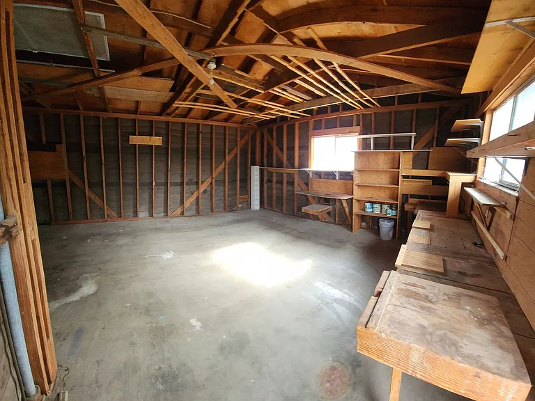 550 Piney Way — Photo 39