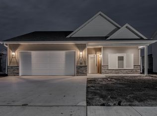 8314 62nd St S, Horace, ND 58047