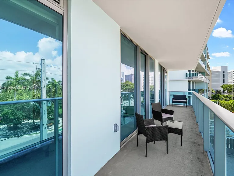 9221 E Bay Harbor Dr #408 — Photo 22