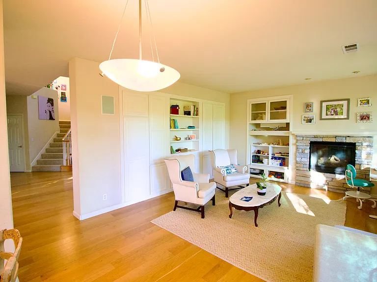 2 Dillon Ln — Photo 9