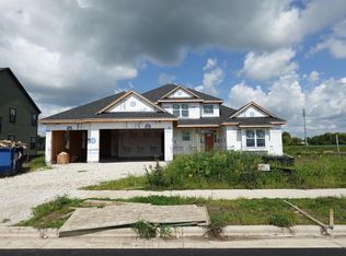 1742 Switchgrass STREET, Oconomowoc, WI 53066
