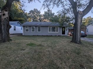 405 W Lake Shore Dr, Springfield, IL 62703