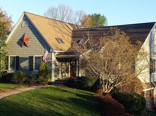 17 School St, Califon, NJ 07830