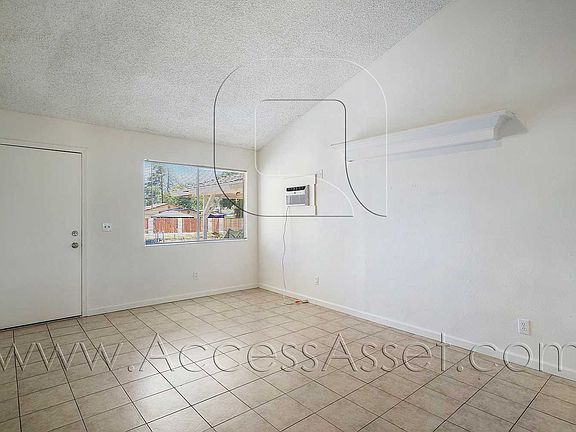 4th image of 29991 Wilson St