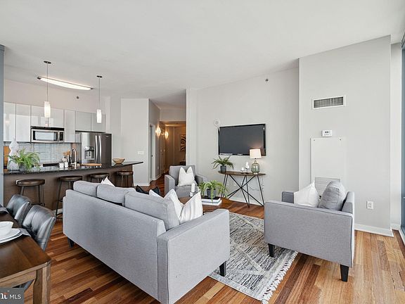 2nd image of 2101 Market St Unit 3707