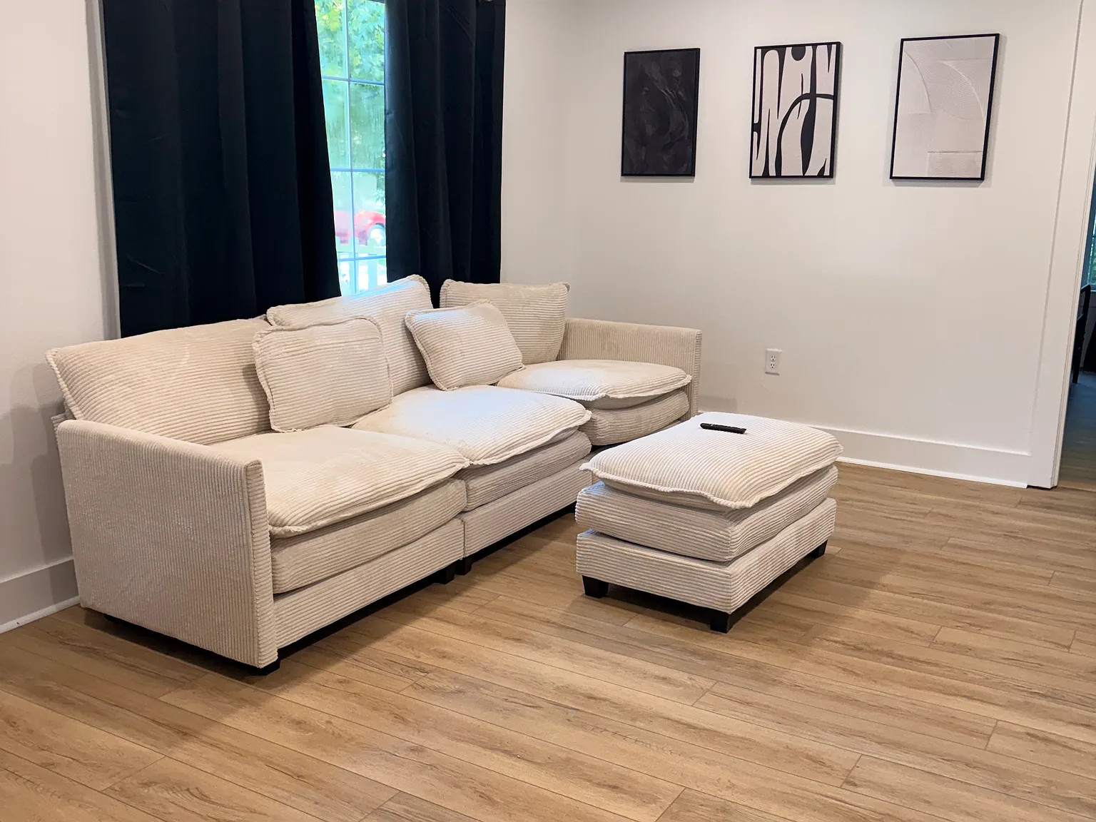 3 bed, 1285 sqft, $2,500 — Photo 2