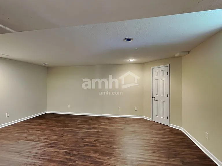 741 Lilly Landing Ln — Photo 18