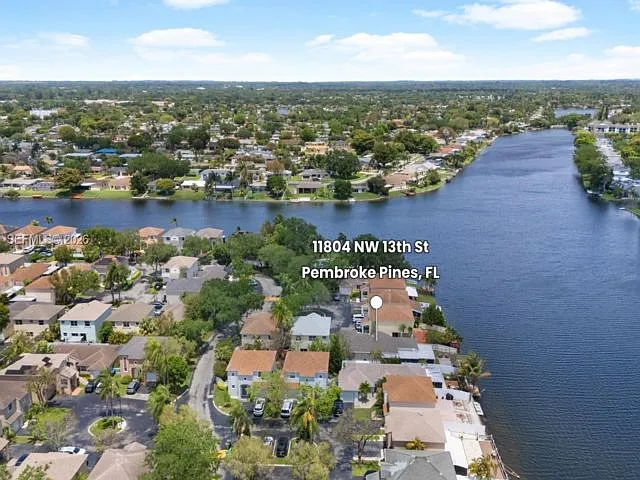 11804 NW 13th St — Photo 7