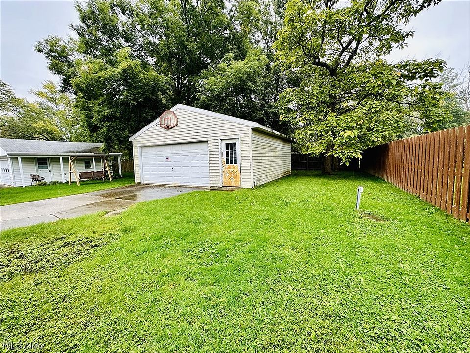 144 Chardon Ave, Chardon, OH 44024 Zillow