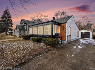 973 E Guthrie Ave, Madison Heights, MI