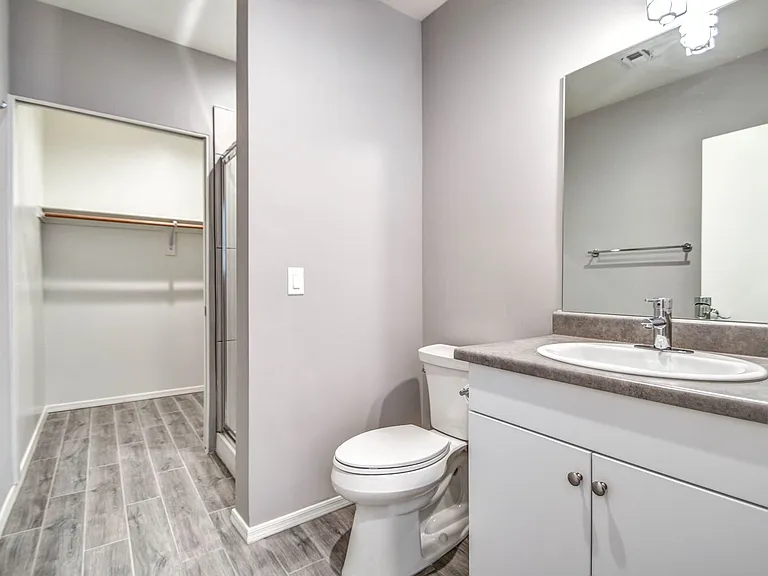 1037 S Farmer Ave — Photo 17