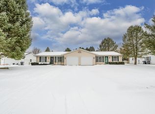 6542 Fredonia Cir #1, Stevensville, MI 49127