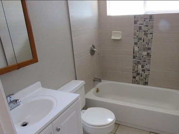 3rd image of 4818 Pasarobles Dr