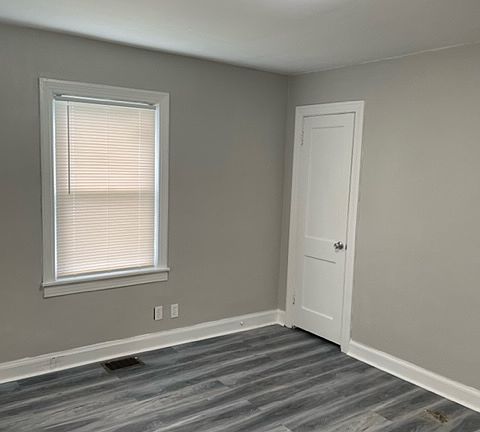 5th image of 5108 Columbia Ave