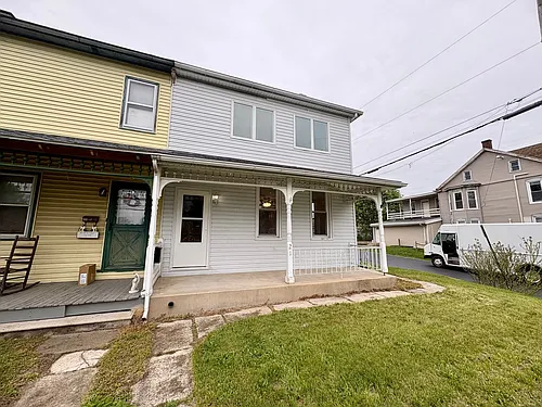 21 Maple St Photo 1