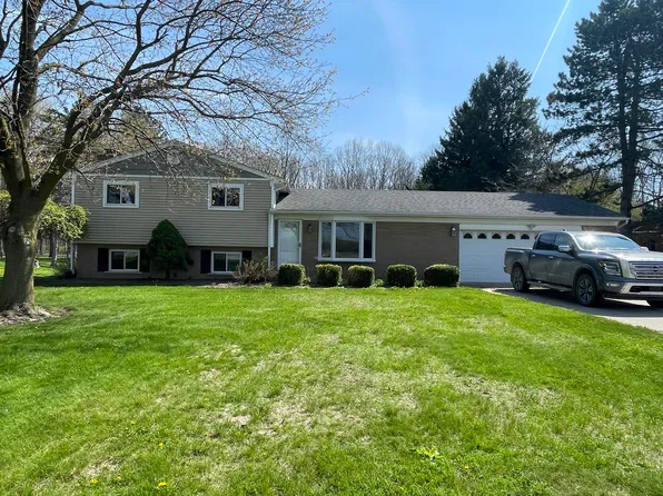 60000 Romeo Plank Rd, Ray, MI 48096