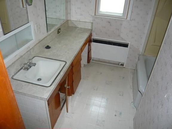 2nd image of 35248 Bakewell St