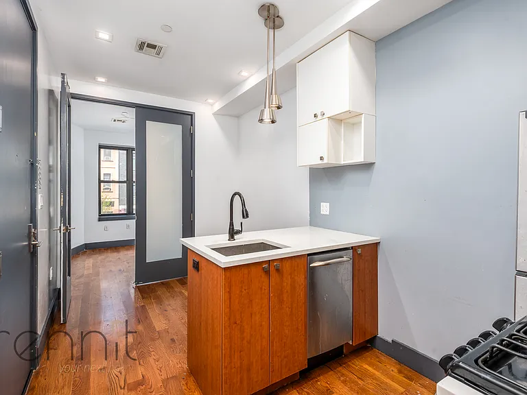 174 Knickerbocker Ave #3L — Photo 2