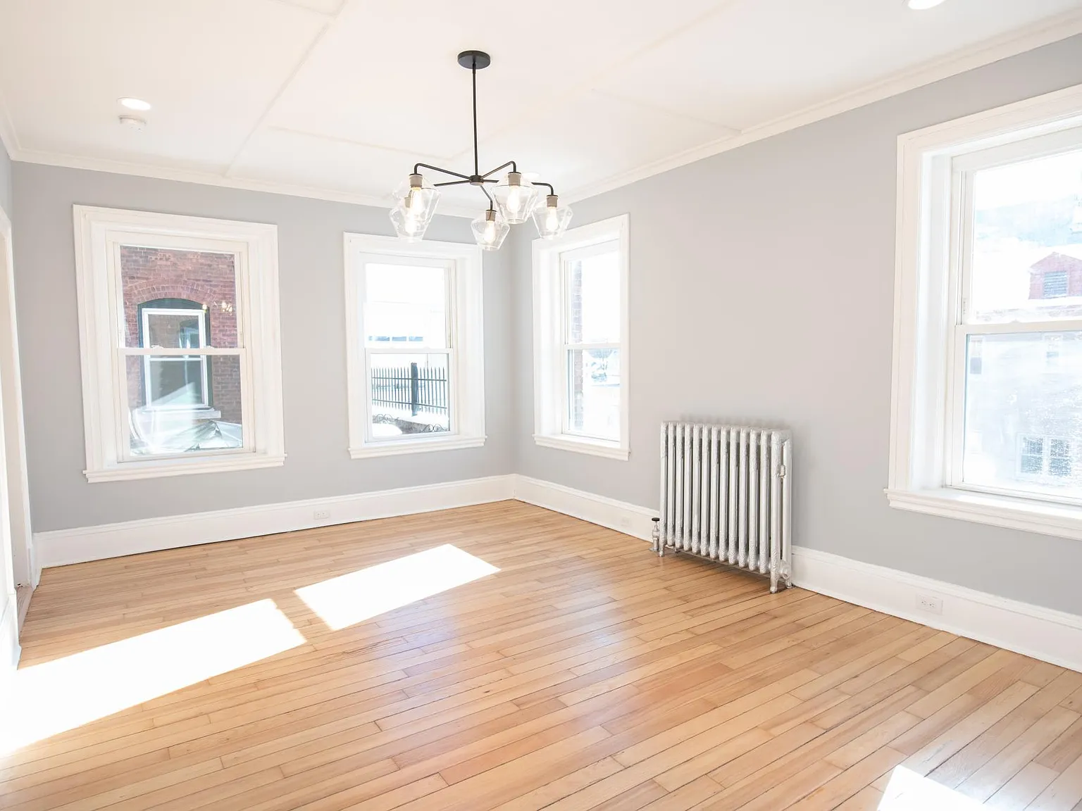3 bed, 1500 sqft, $2,500 — Photo 1