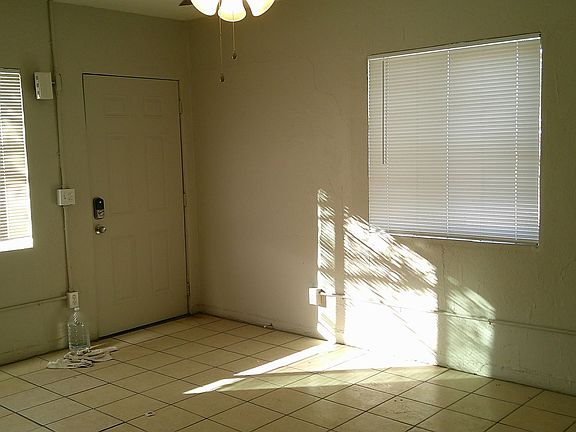 4th image of 2730 W McKinley St APT 4
