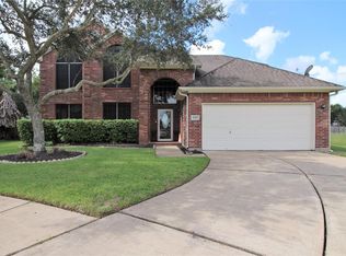 1610 Oak Point Ct, Pearland, TX 77581