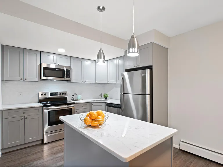 2355 Grove St #12 — Photo 7