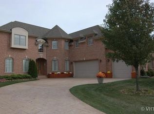 2321 Glen Oaks Ct, Algonquin, IL 60102