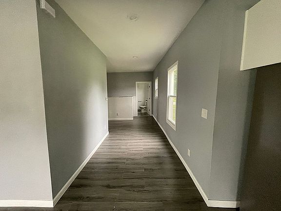 3rd image of 303 S East St
