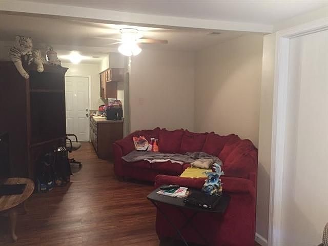 2nd image of 633 1/2 11th St