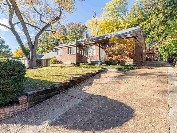 2nd image of 3222 N Waynoka Cir