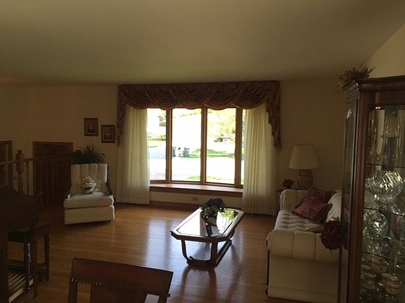 3rd image of 2415 E Michael Manor Ln
