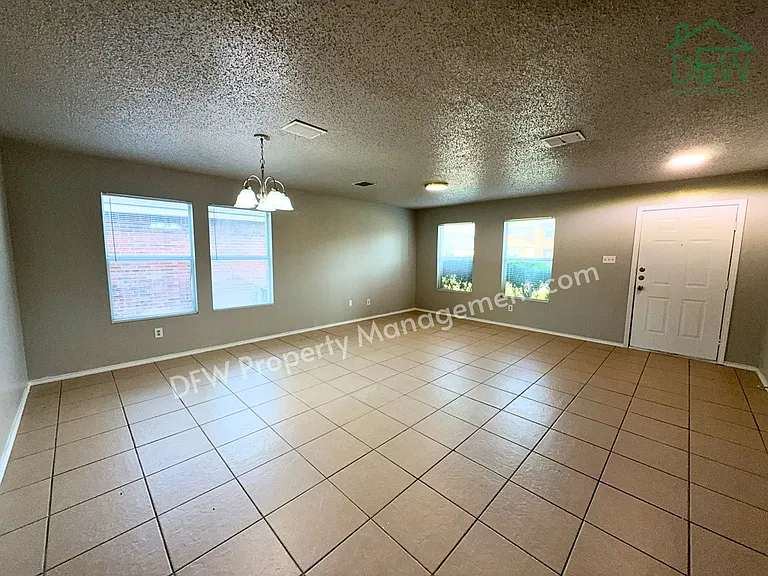 3952 Golden Horn Ln — Photo 2