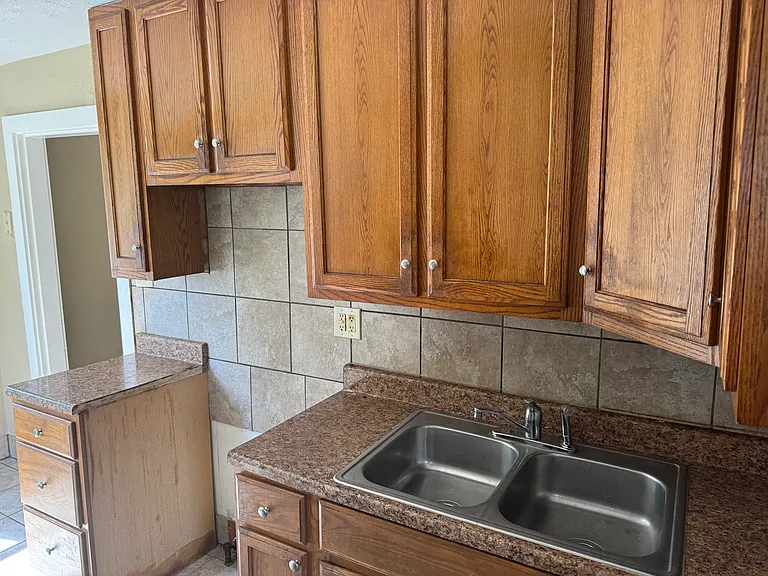 1700 Johnson Dr — Photo 8