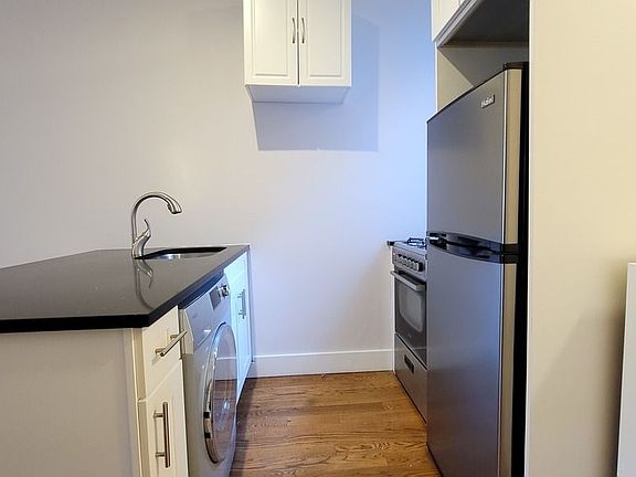 5th image of 82 Saratoga Ave #L3
