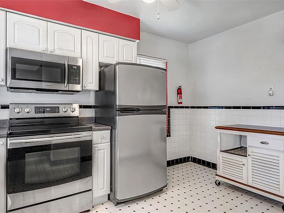 5th image of 9123 Vasel Dr