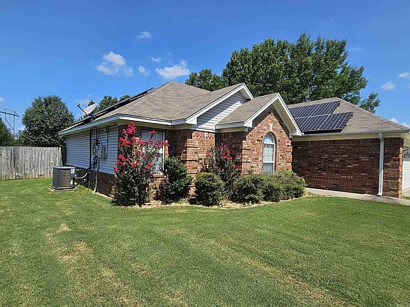 3rd image of 62 Nevada Ln