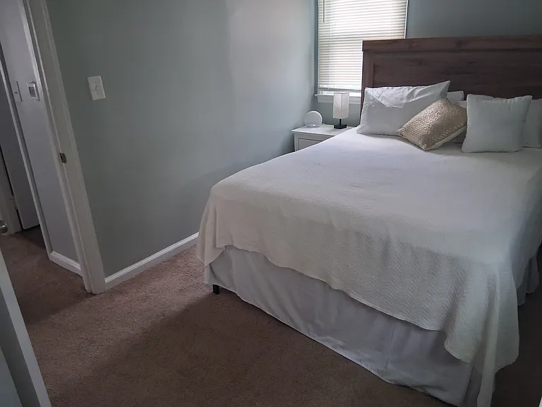 1008 Prince Ave — Photo 7