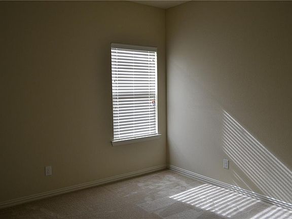 5th image of 7412 Rose Crest Blvd