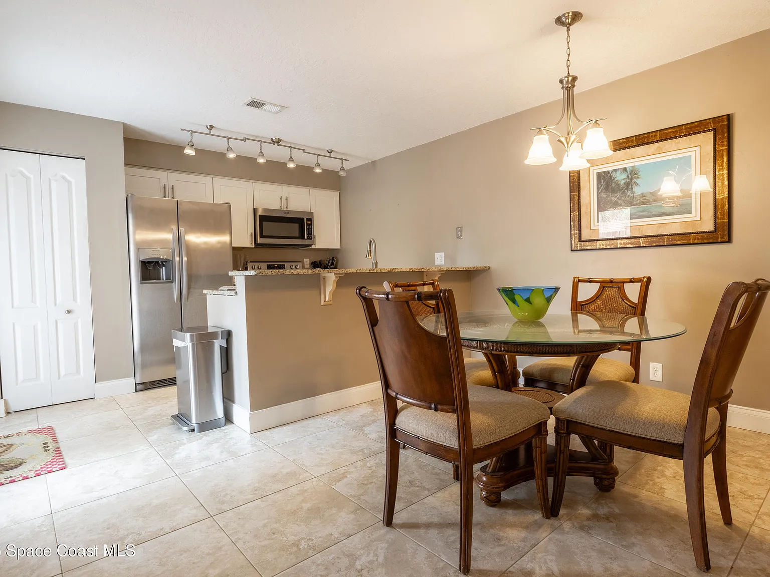 2 bed, 1.5 bath, 1148 sqft, $2,300 — Photo 4
