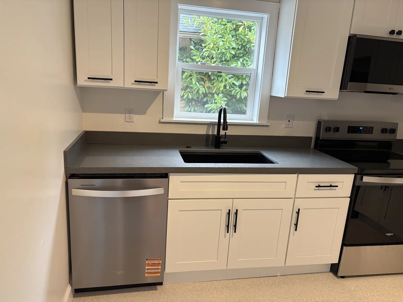 3 bed, 1300 sqft, $3,600 — Photo 1
