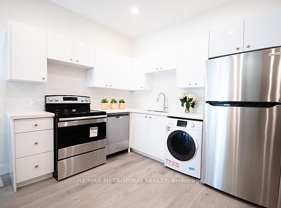 3rd image of 1448 Gerrard St E #2F