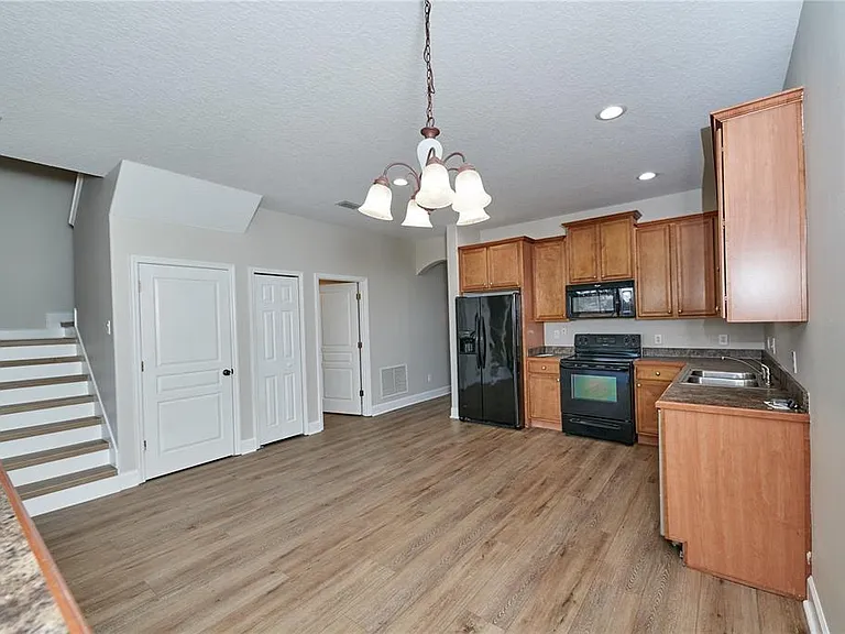23903 Sardinia Dr — Photo 17