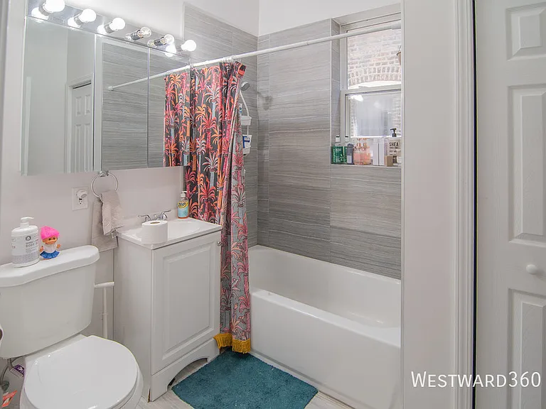 4018 W Oakdale Ave #2 — Photo 7