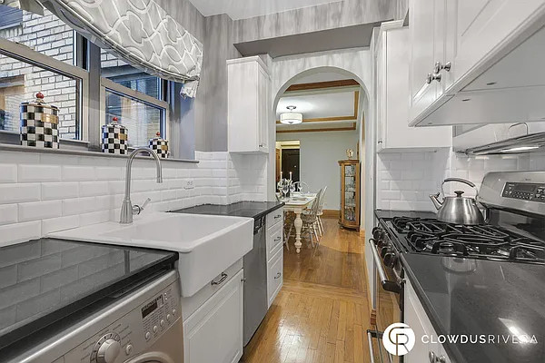 Sold by Cooper & Cooper Real Estate | media 15