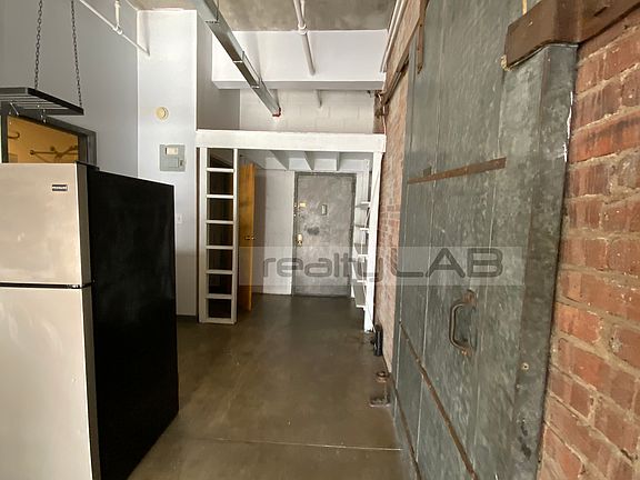 4th image of 1236 Atlantic Ave APT 307