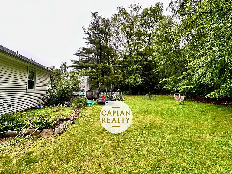 88 Curtis Dr — Photo 26