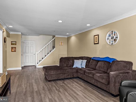 4th image of 7403 Baltimore Dr