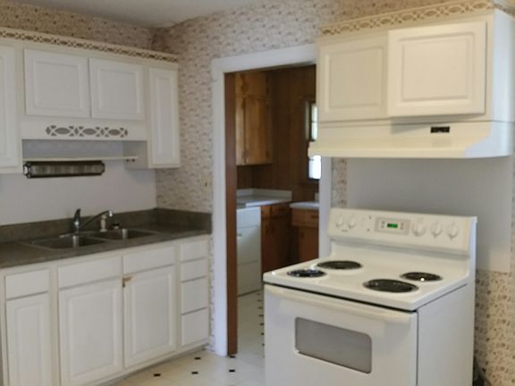 3rd image of 1402 Vine St